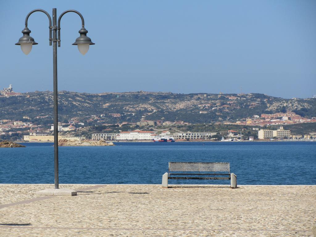 Bed & Breakfast Mare Isole La Maddalena  Bagian luar foto